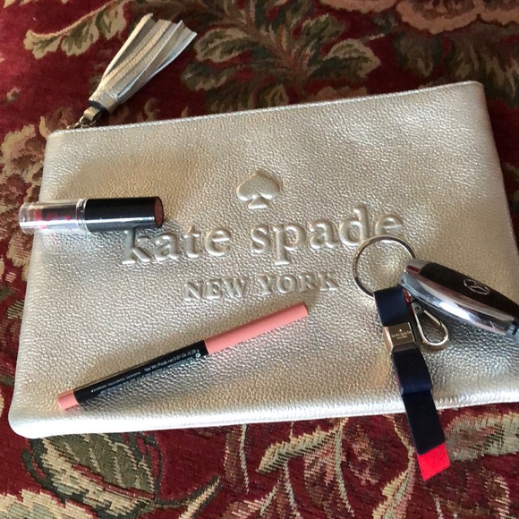 Large Kate spade zipper clutch with tassel - Picture 6 of 6